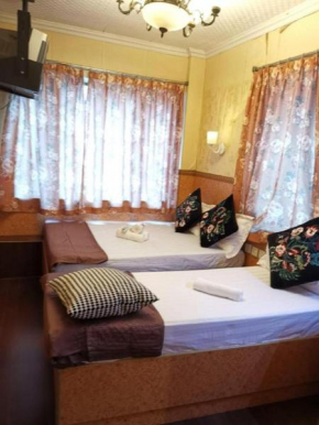 New London Guest House Mirador Mansion 13Floor